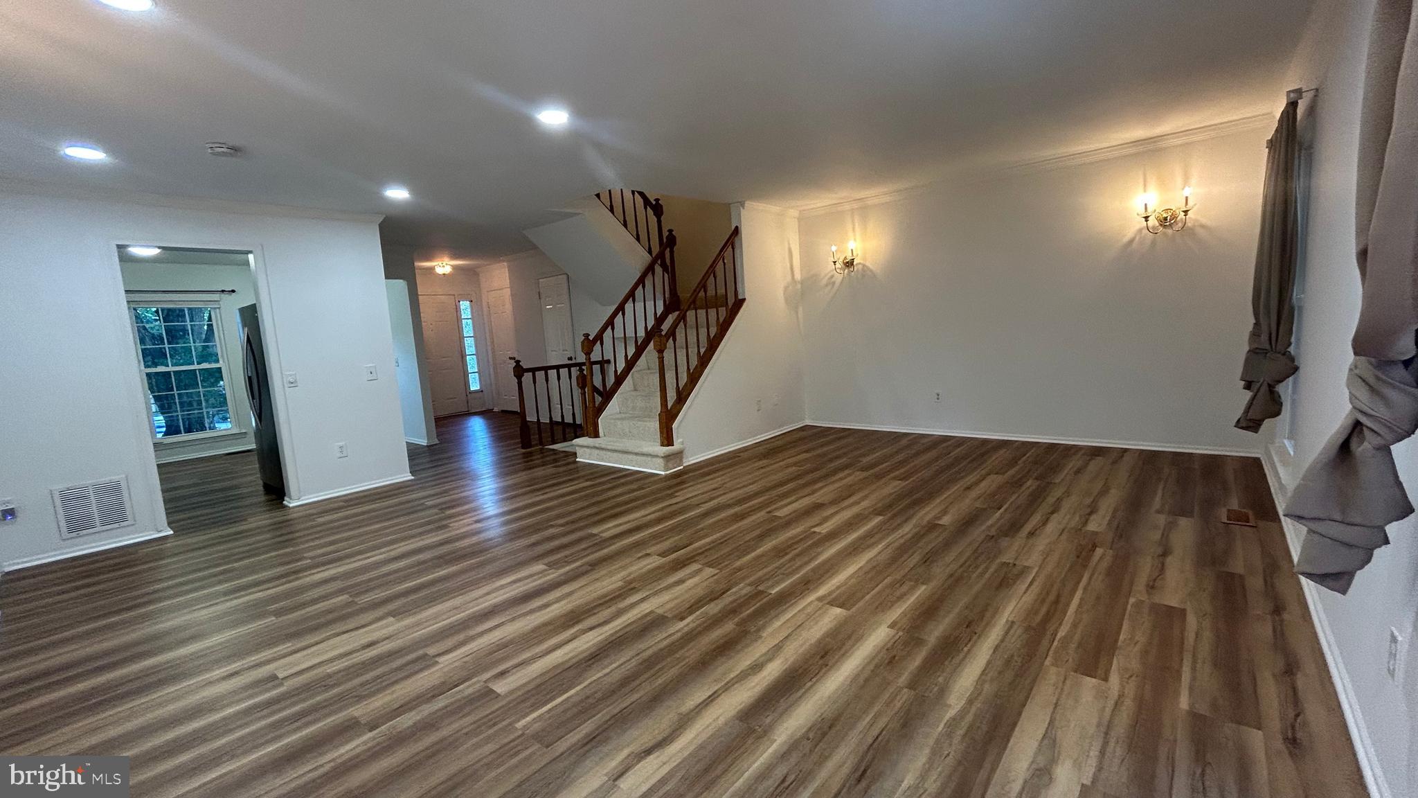 10603 REEDS LANDING CIRCLE