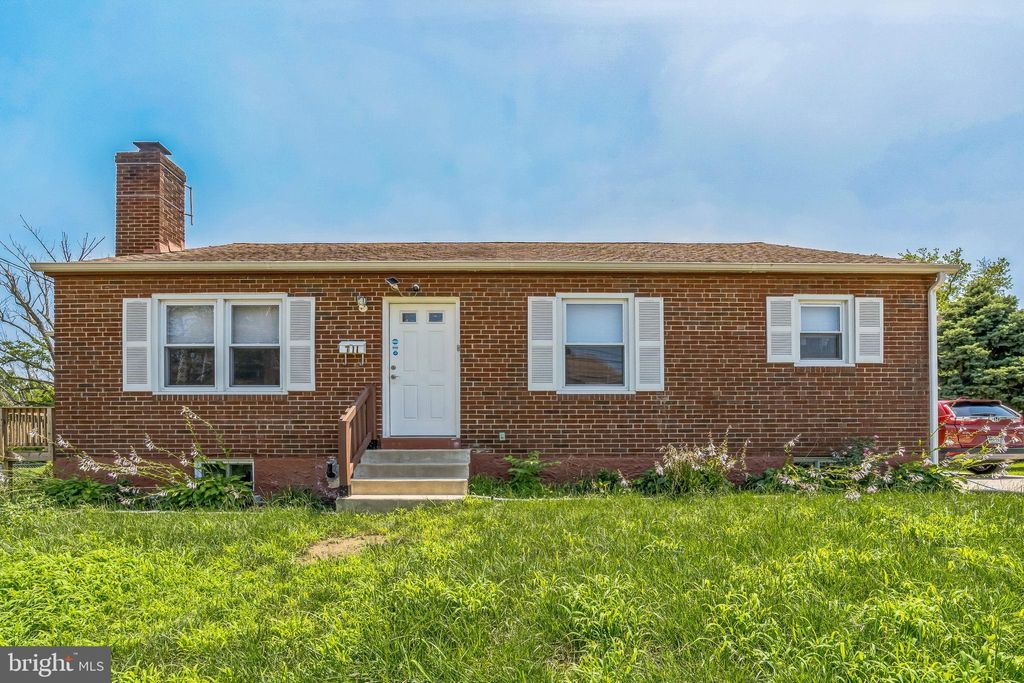 Photo of 711 Poplar Street, SHARON HILL, PA 19079 (MLS # PADE2093530)