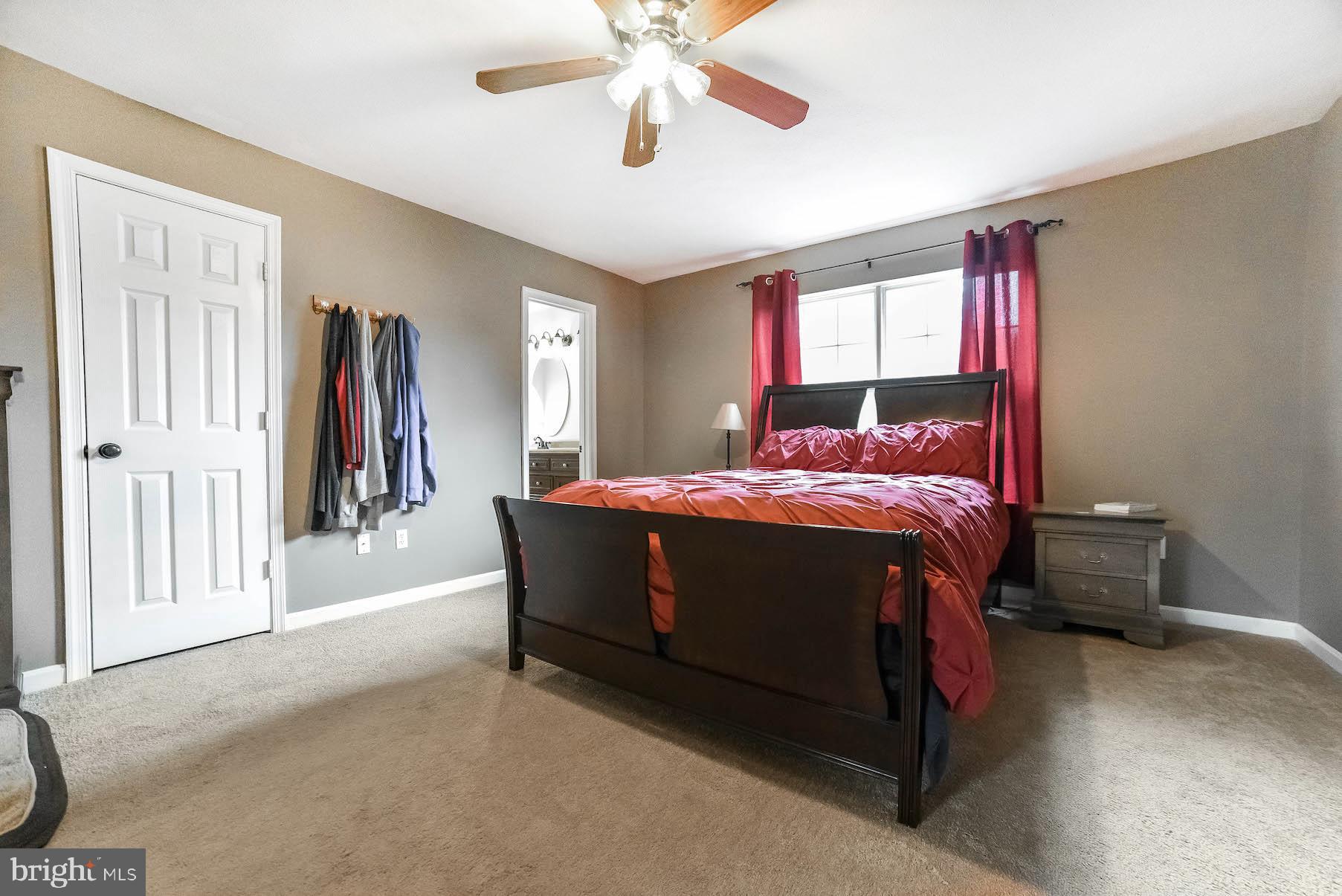 HUNTING QUARTERS - Residential