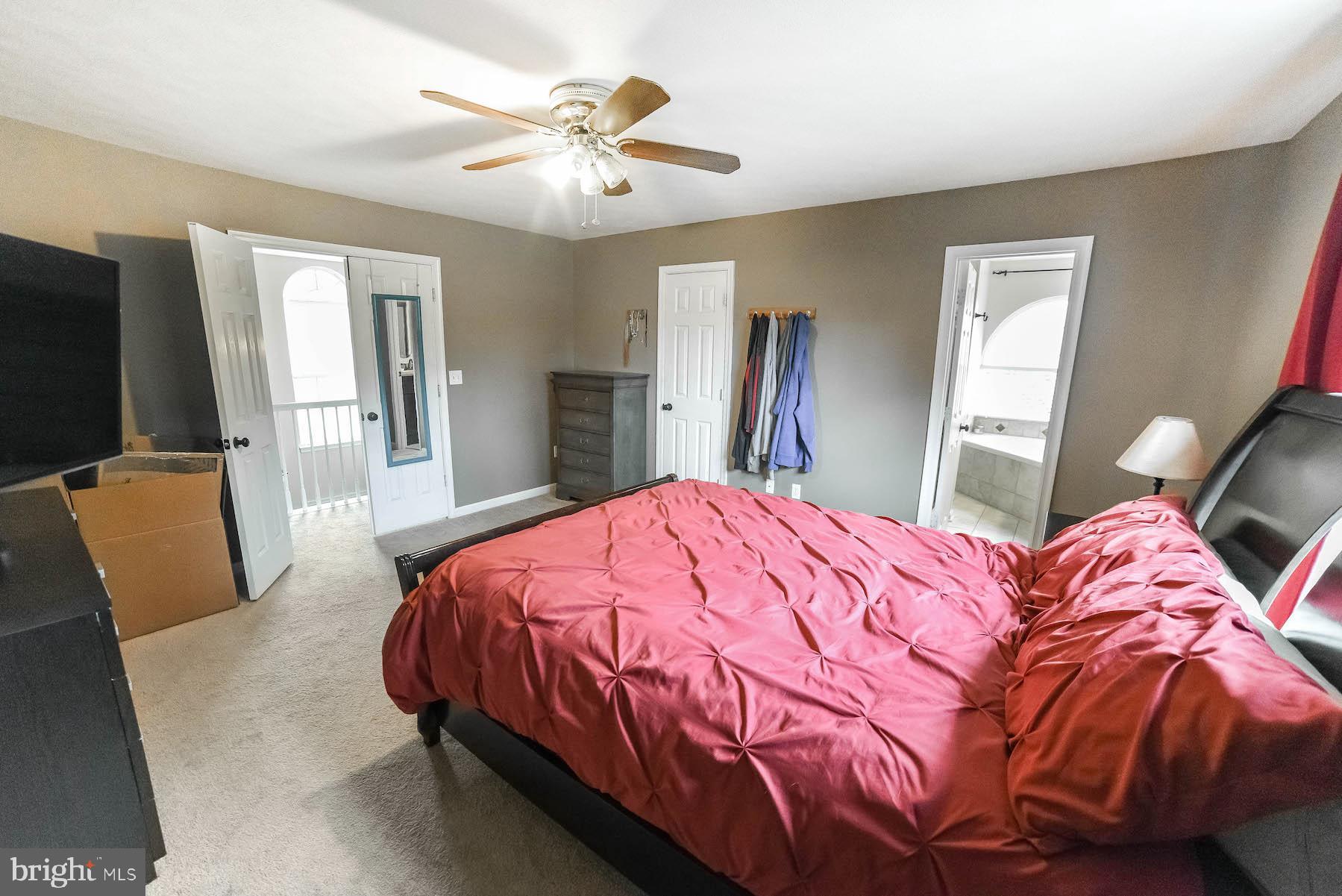 HUNTING QUARTERS - Residential