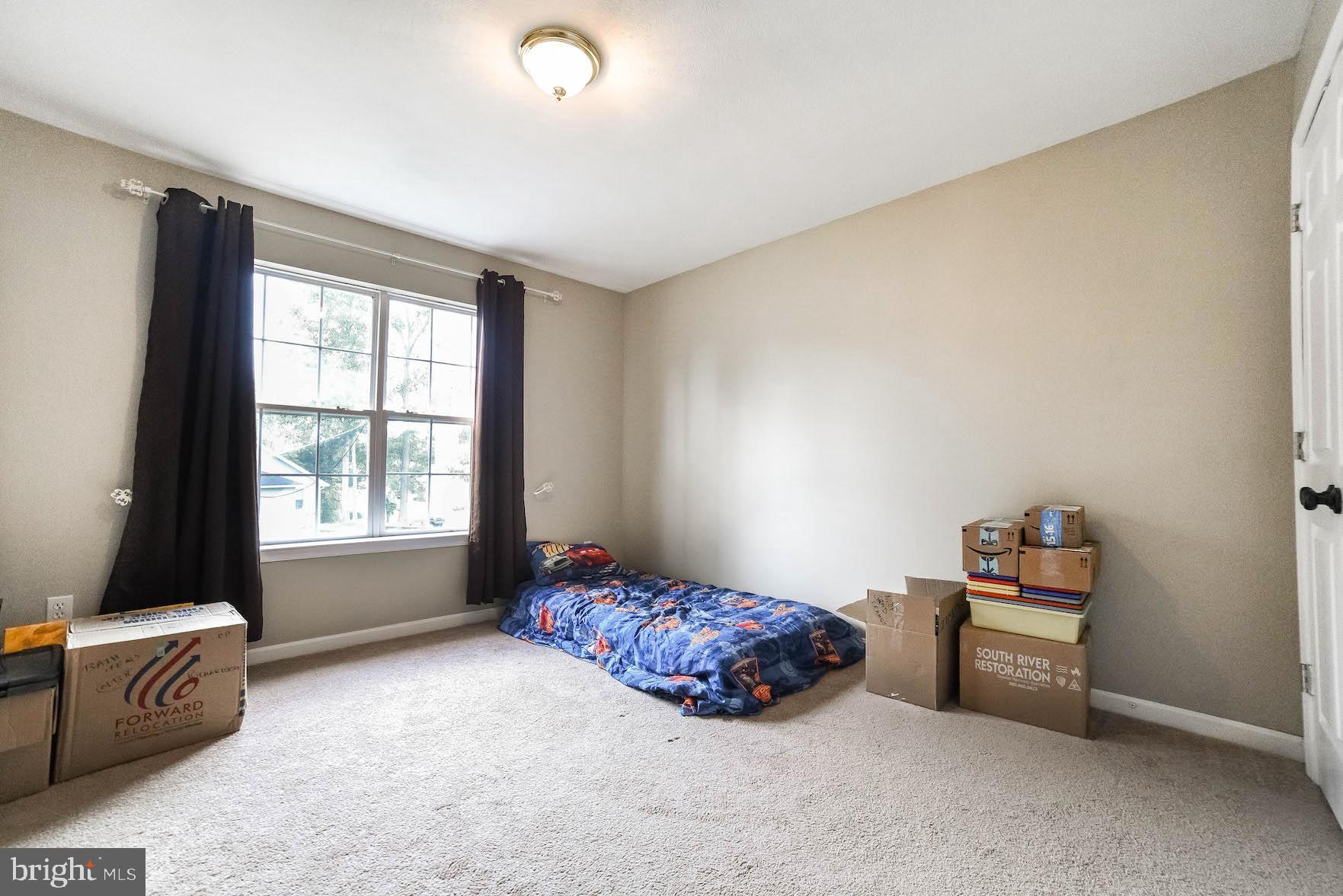 HUNTING QUARTERS - Residential