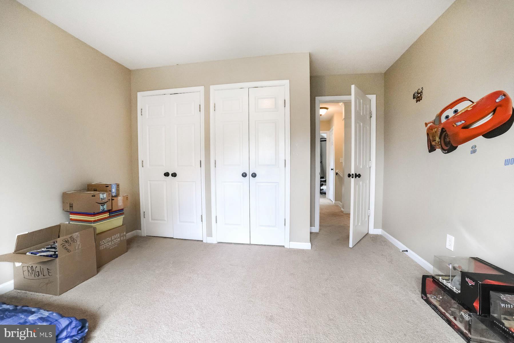 HUNTING QUARTERS - Residential