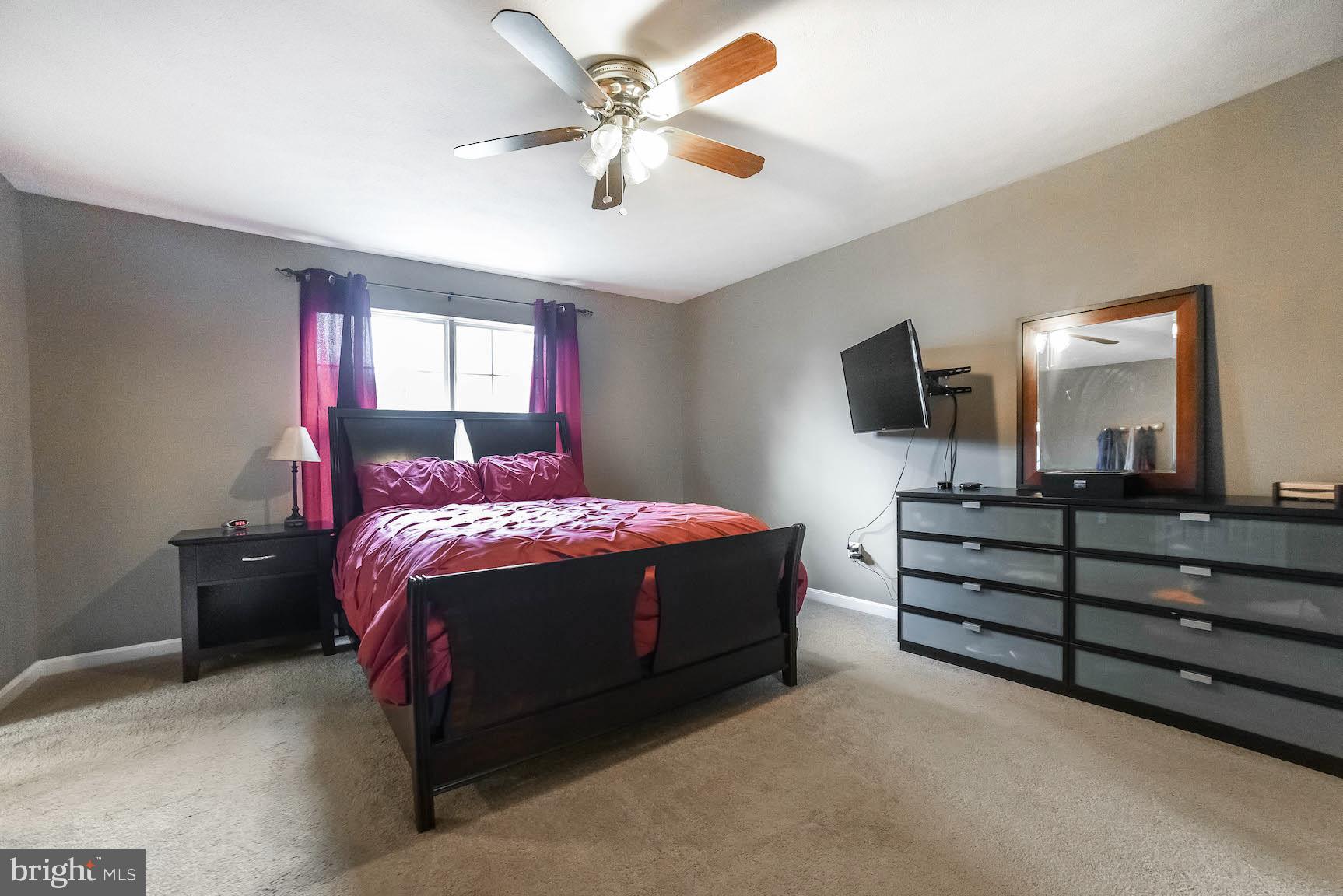 HUNTING QUARTERS - Residential