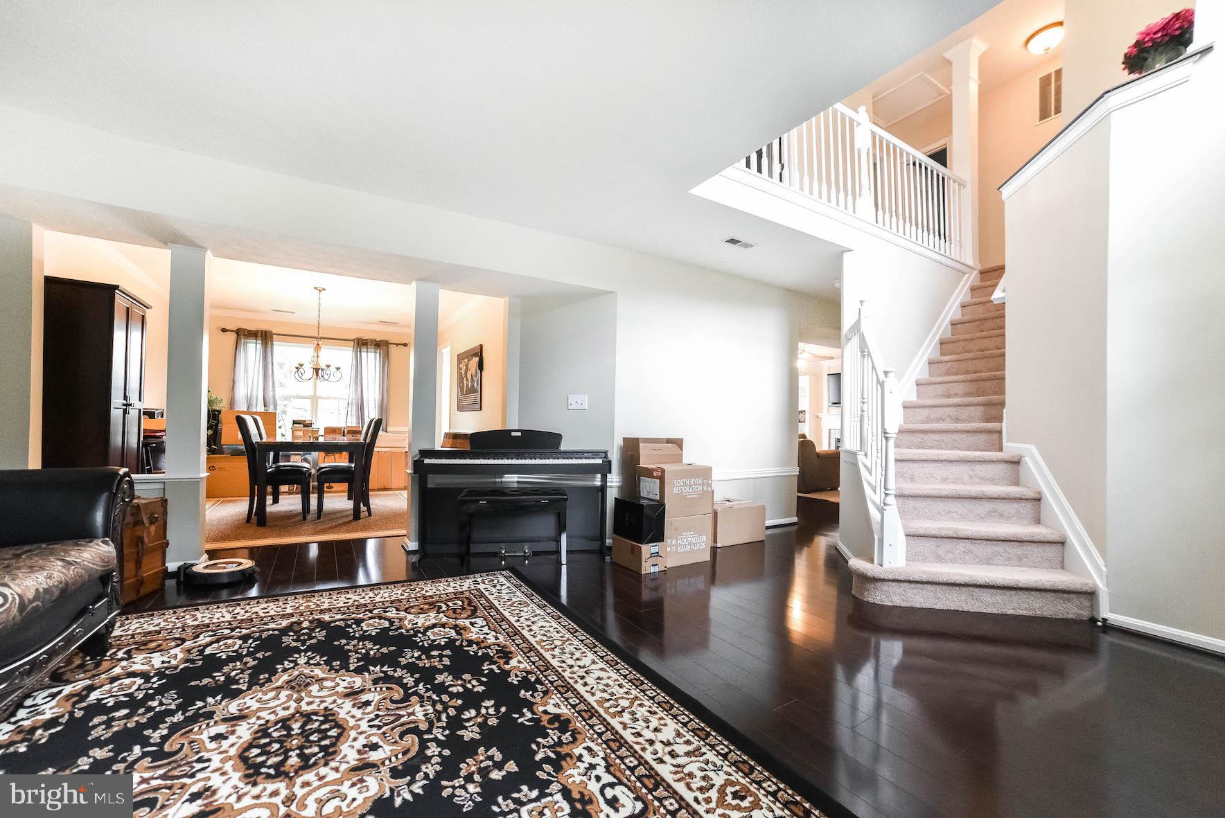 HUNTING QUARTERS - Residential