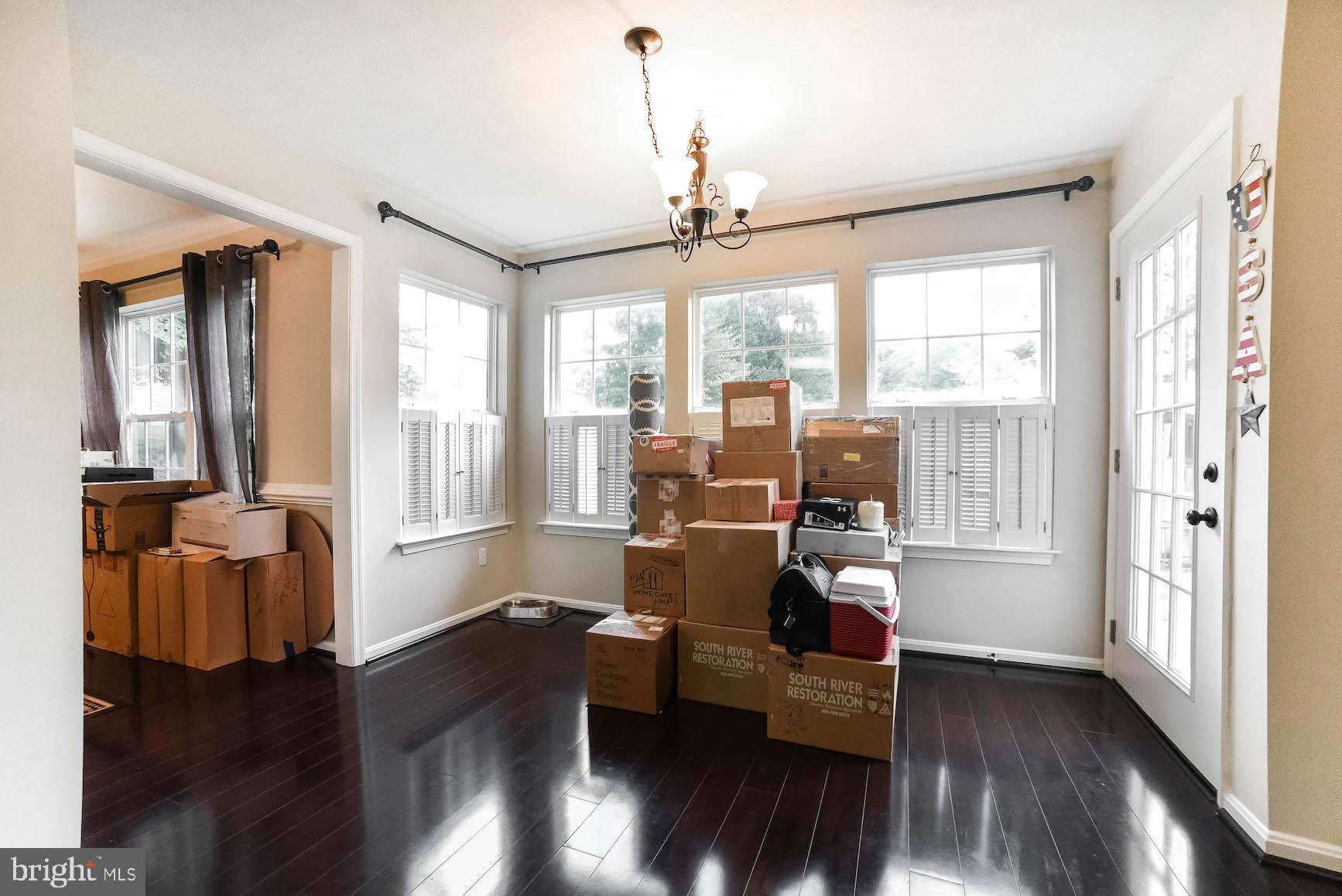 HUNTING QUARTERS - Residential