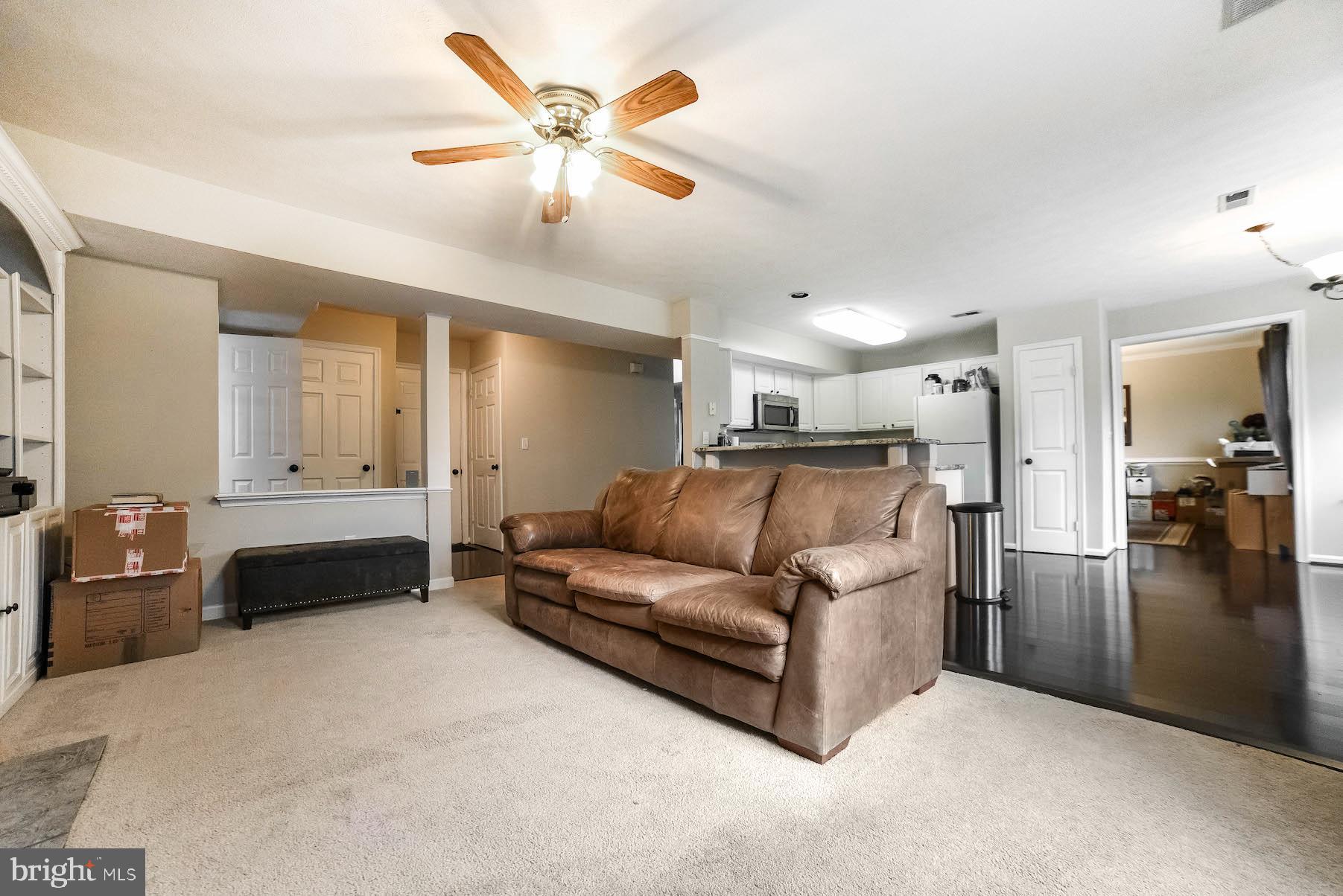 HUNTING QUARTERS - Residential