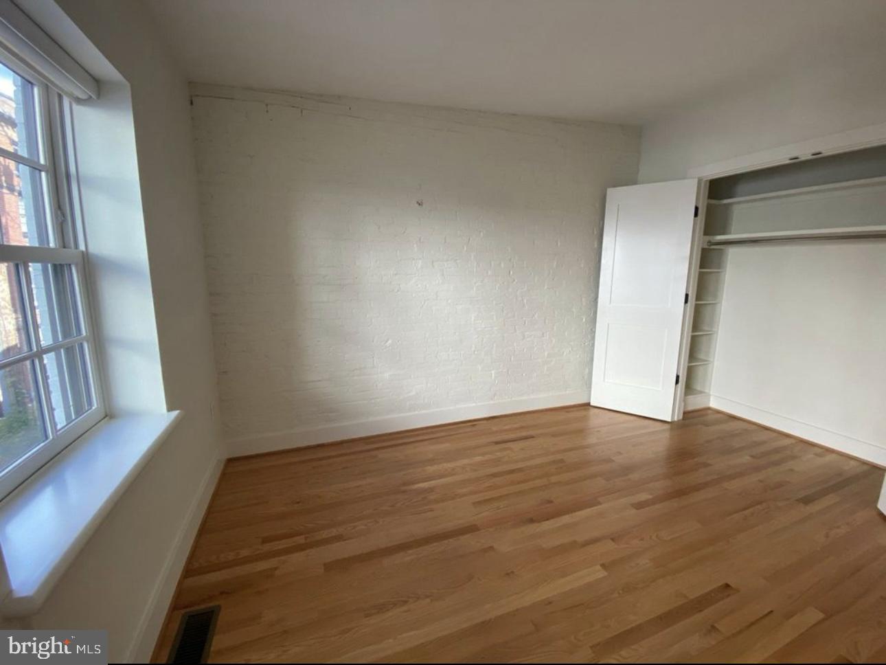 MOUNT VERNON PLACE HISTORIC DISTRICT - Residential Lease