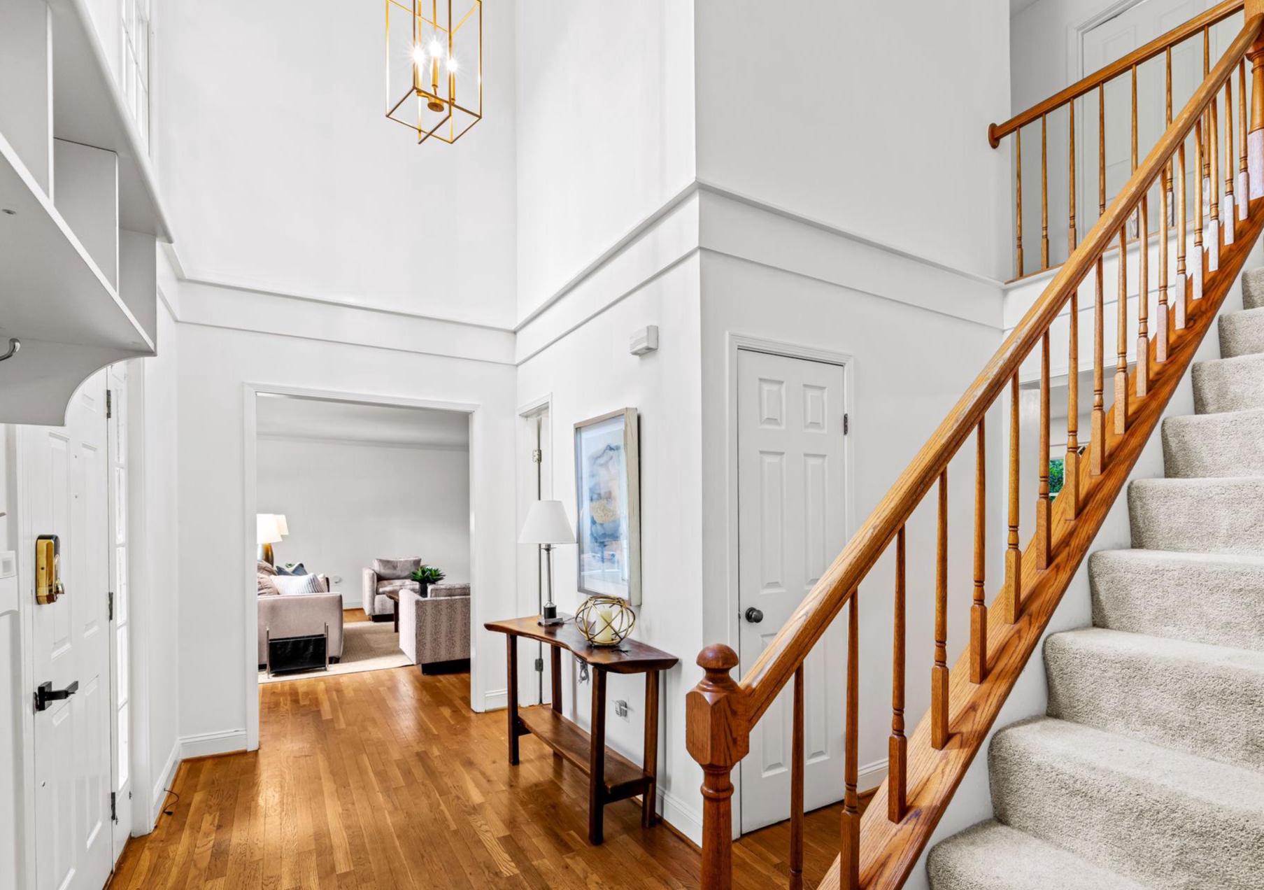 MOUNT WASHINGTON - Residential