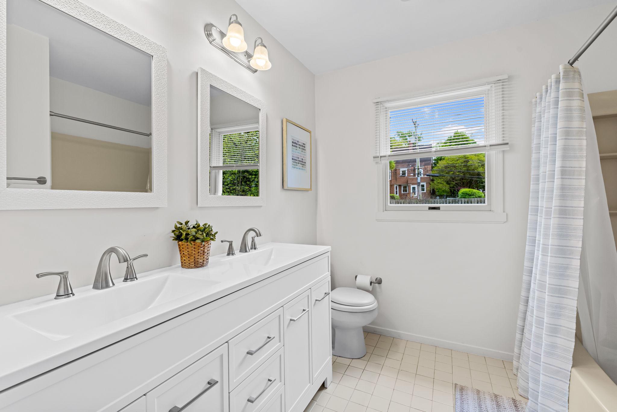 MOUNT WASHINGTON - Residential