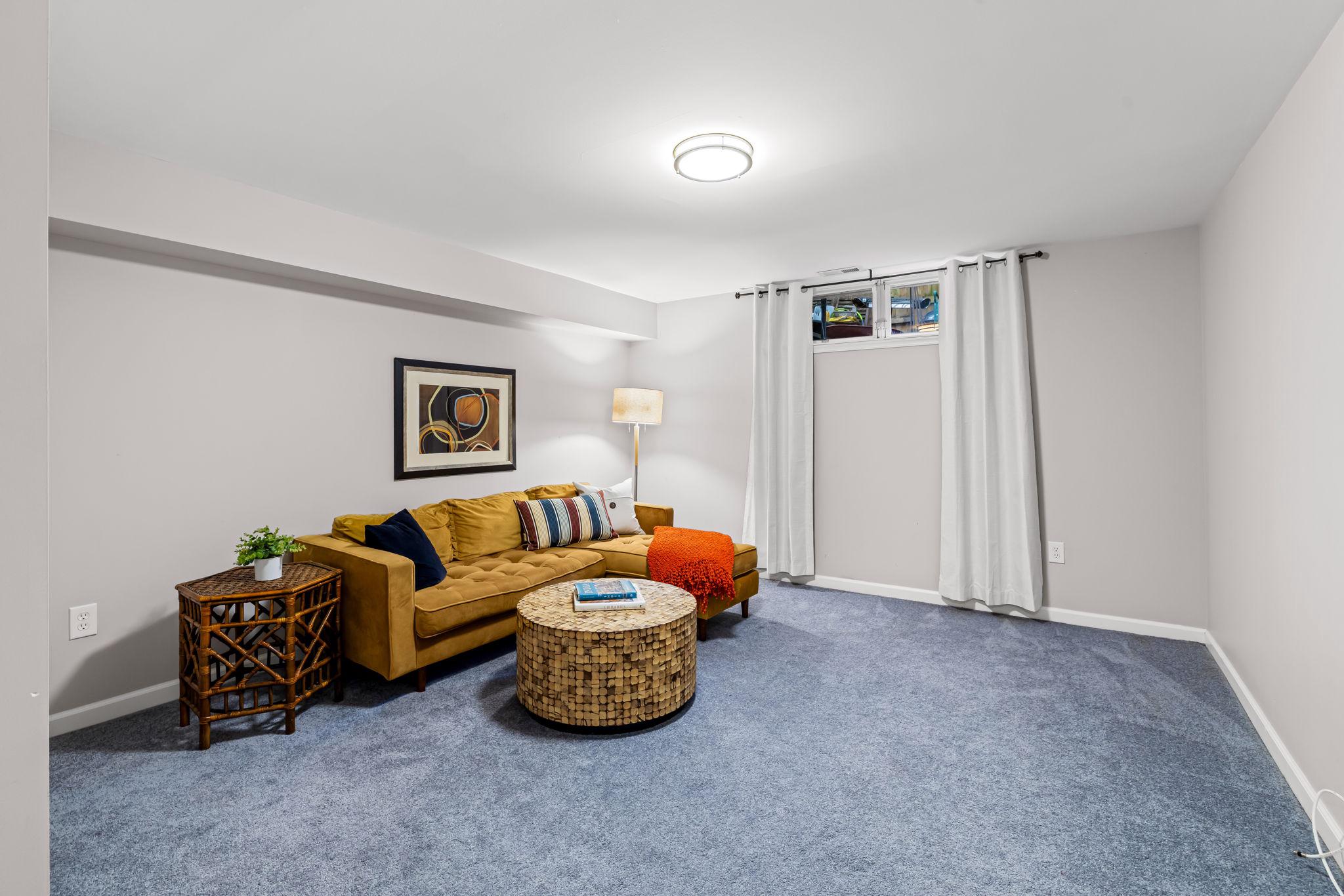 MOUNT WASHINGTON - Residential