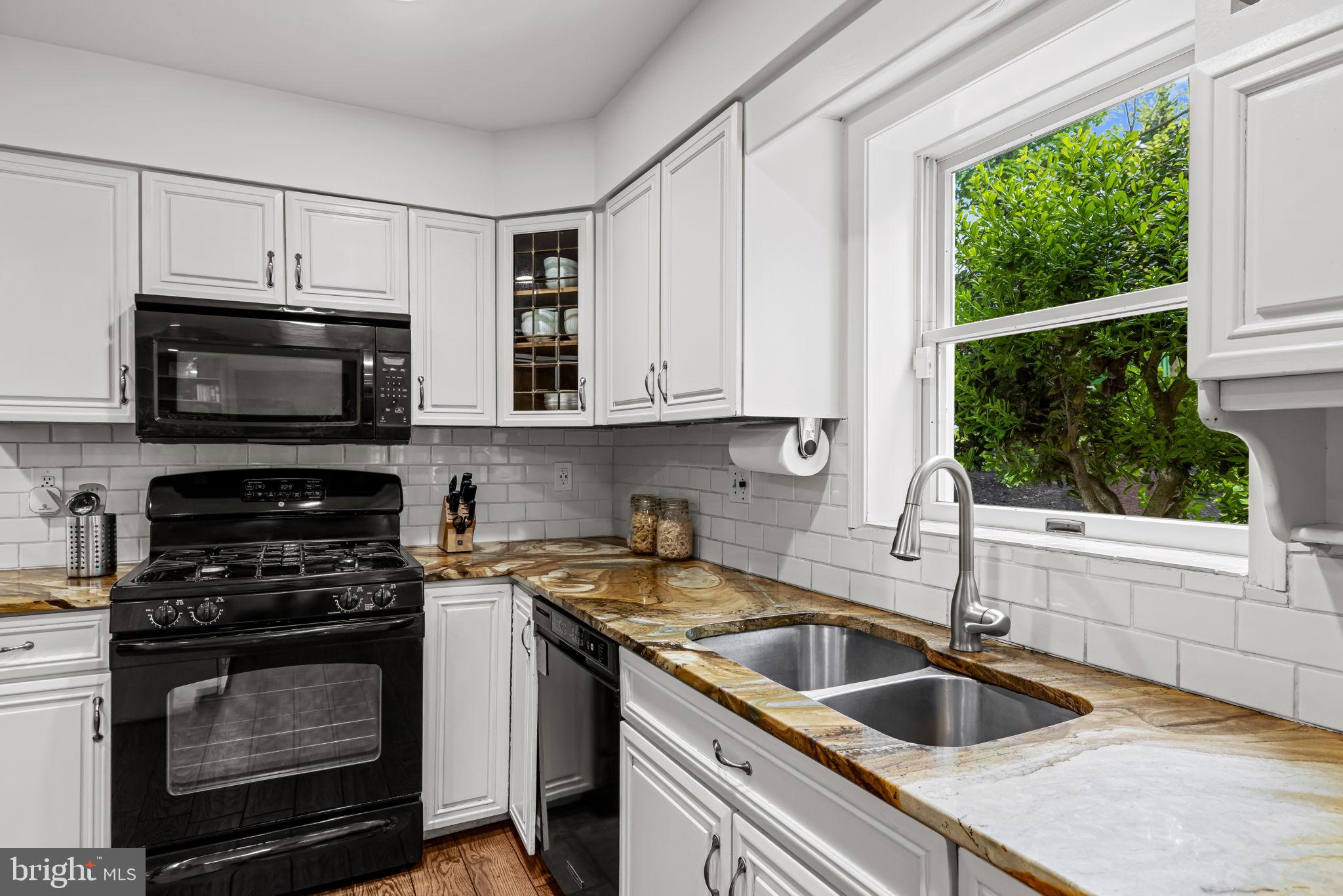 MOUNT WASHINGTON - Residential