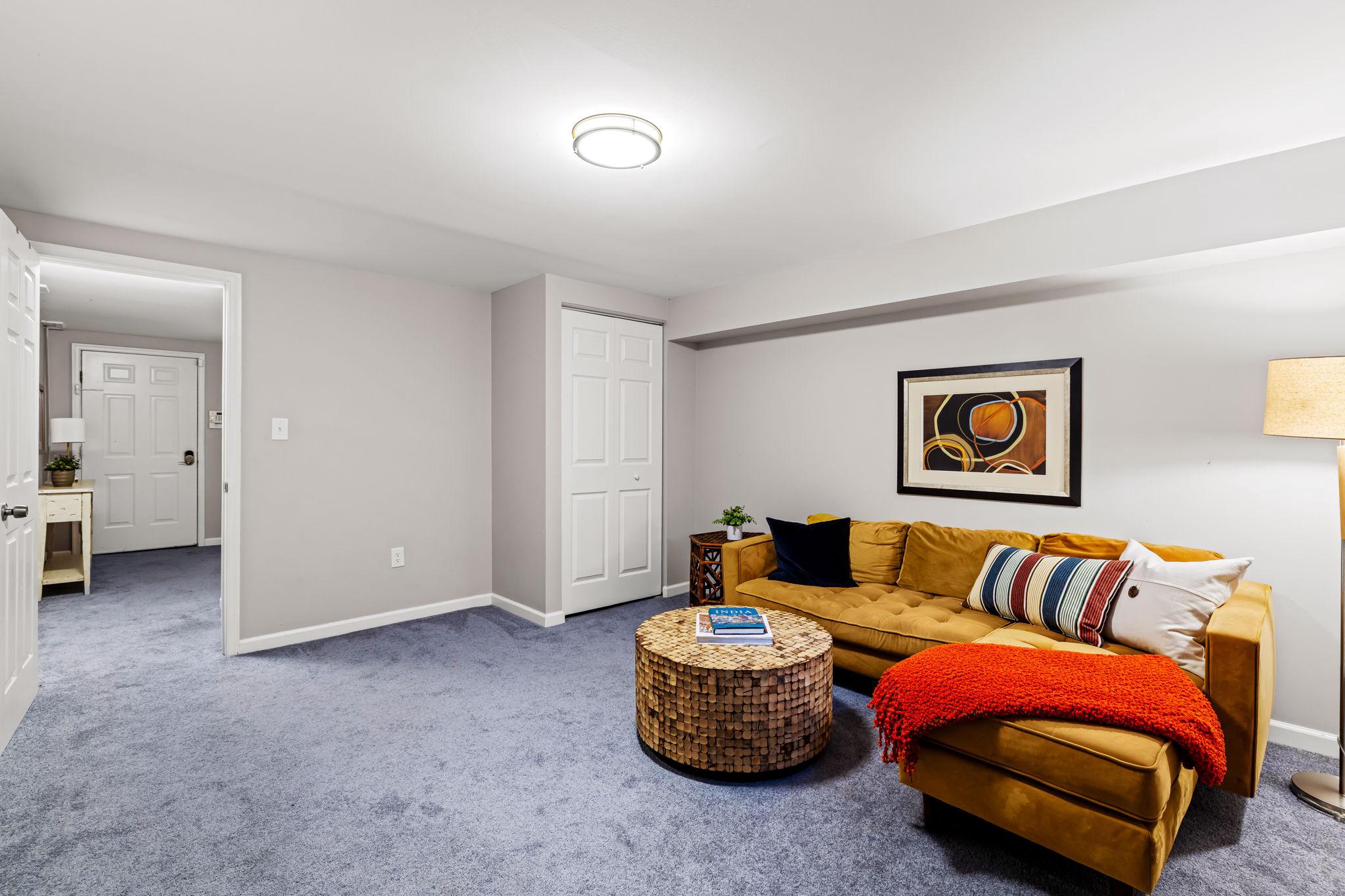 MOUNT WASHINGTON - Residential