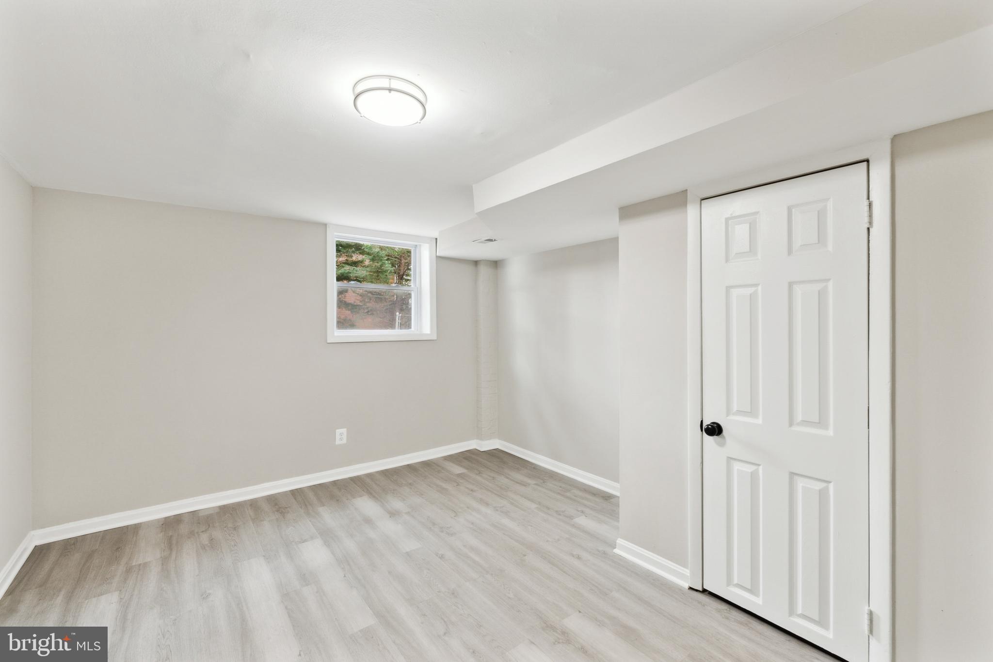 COLUMBIA PINES - Residential