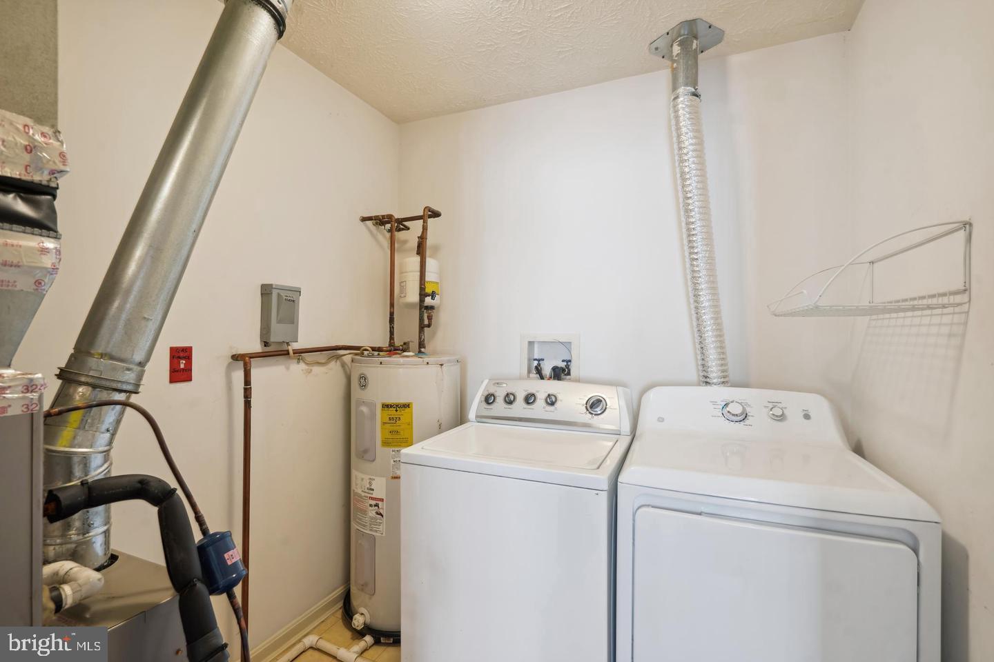 ANNAPOLIS OVERLOOK - Residential Lease