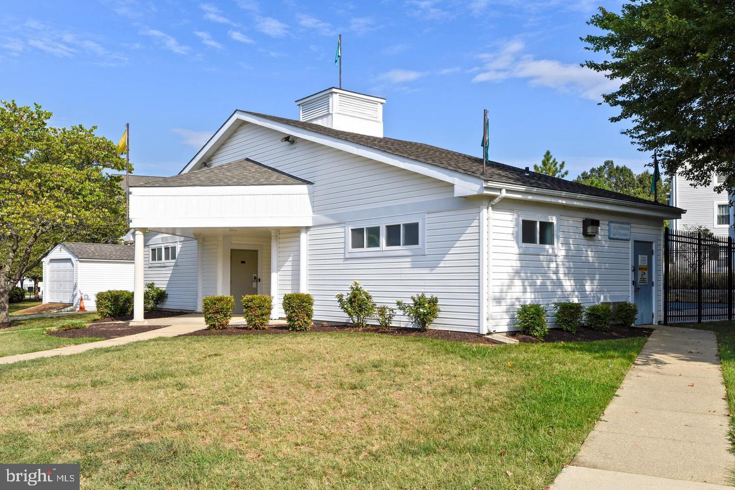 ANNAPOLIS OVERLOOK - Residential Lease