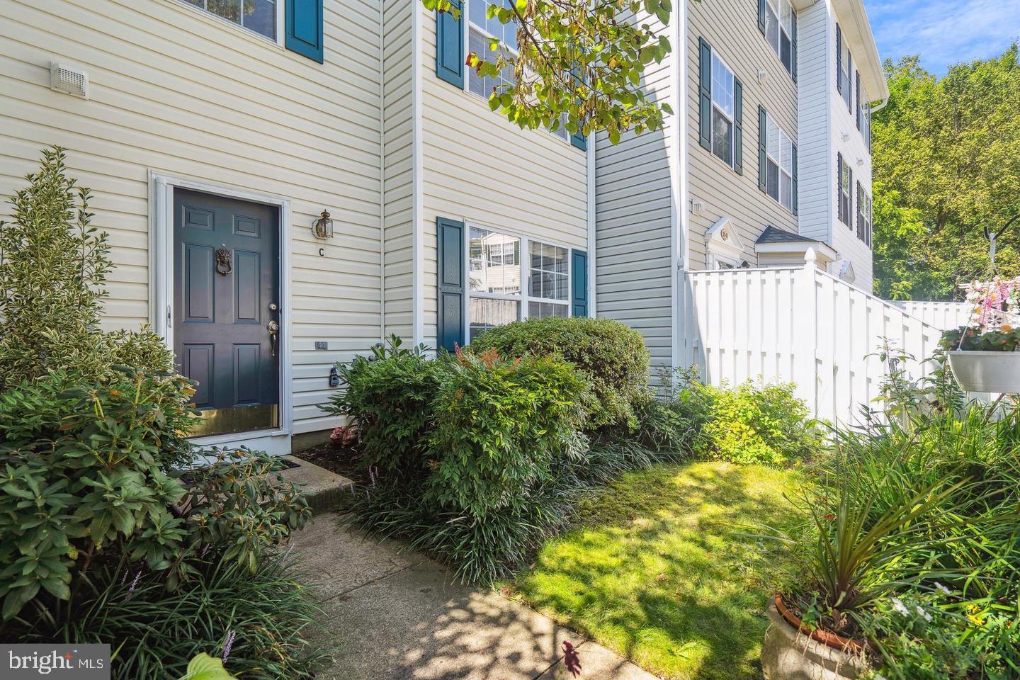 ANNAPOLIS OVERLOOK - Residential Lease