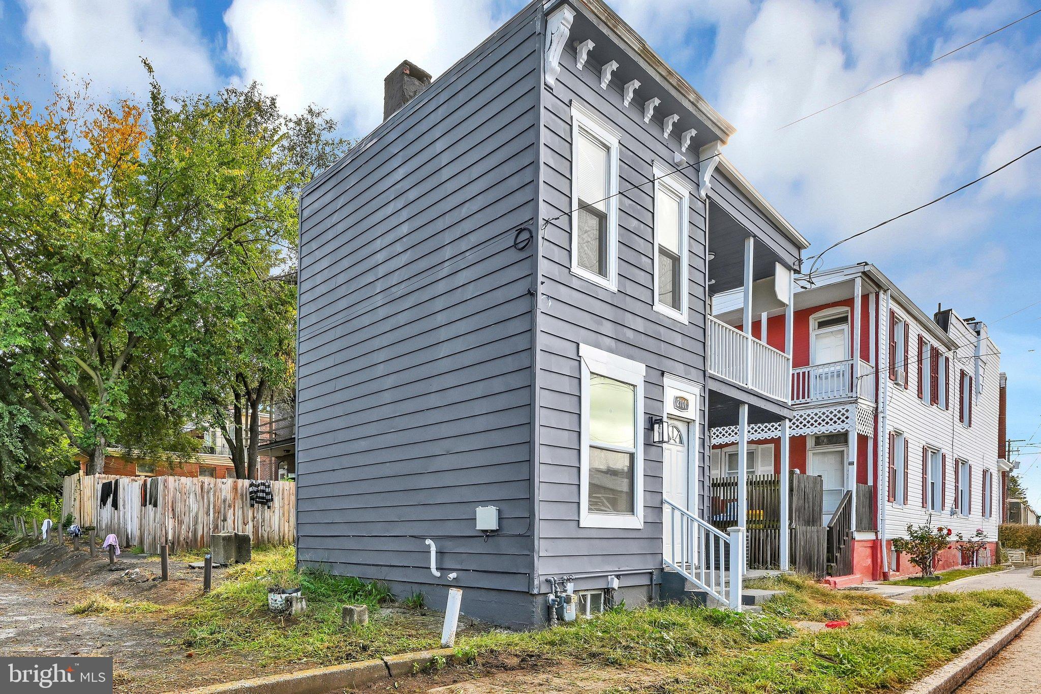 2101 LOGAN STREET