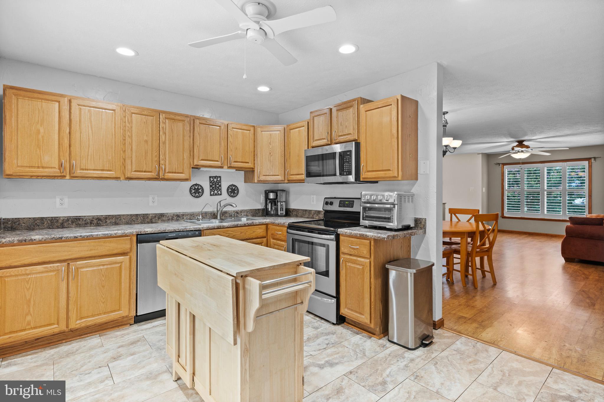 20796 RED ROSE COURT