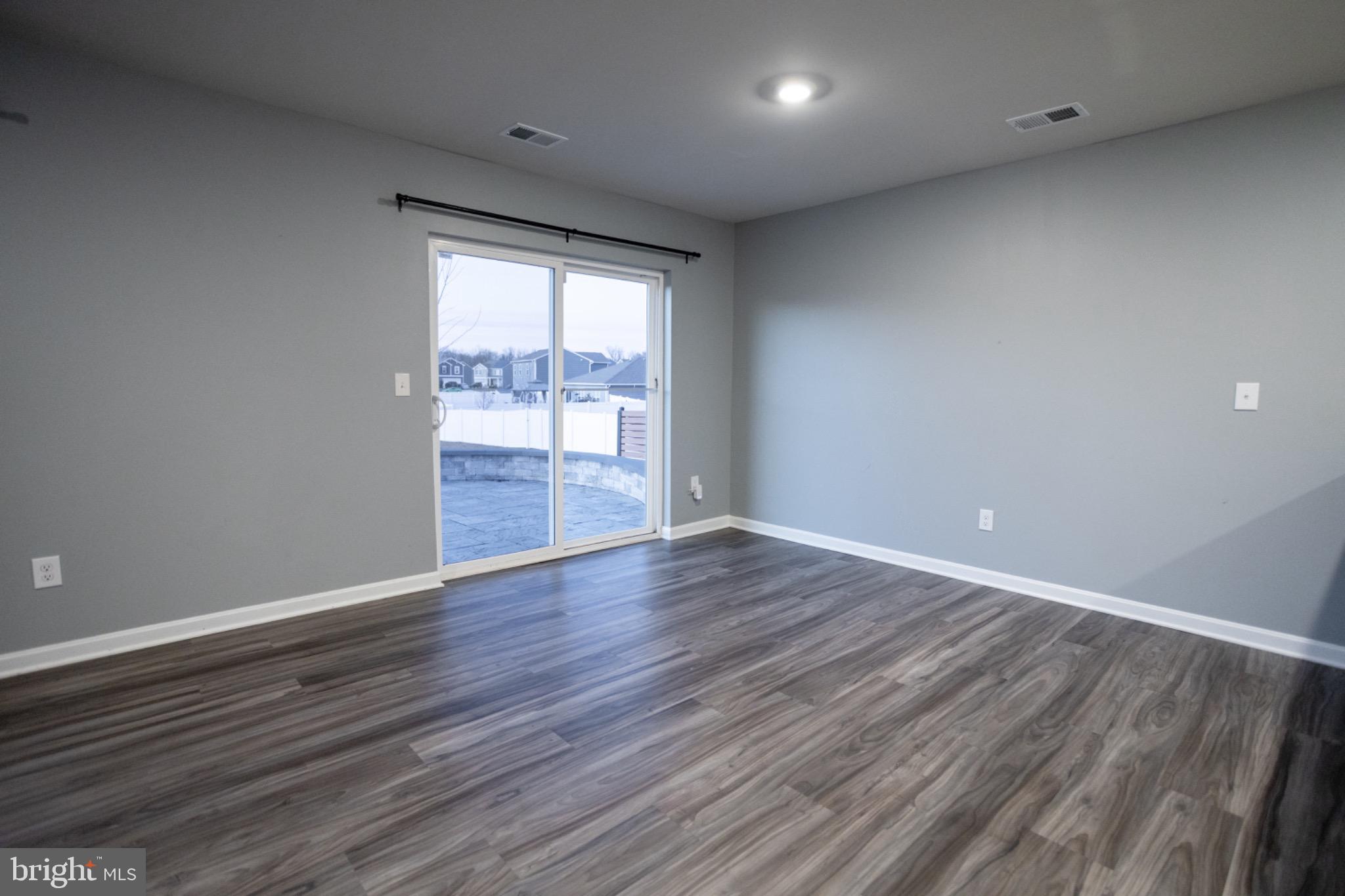 SHENANDOAH CROSSING - Residential