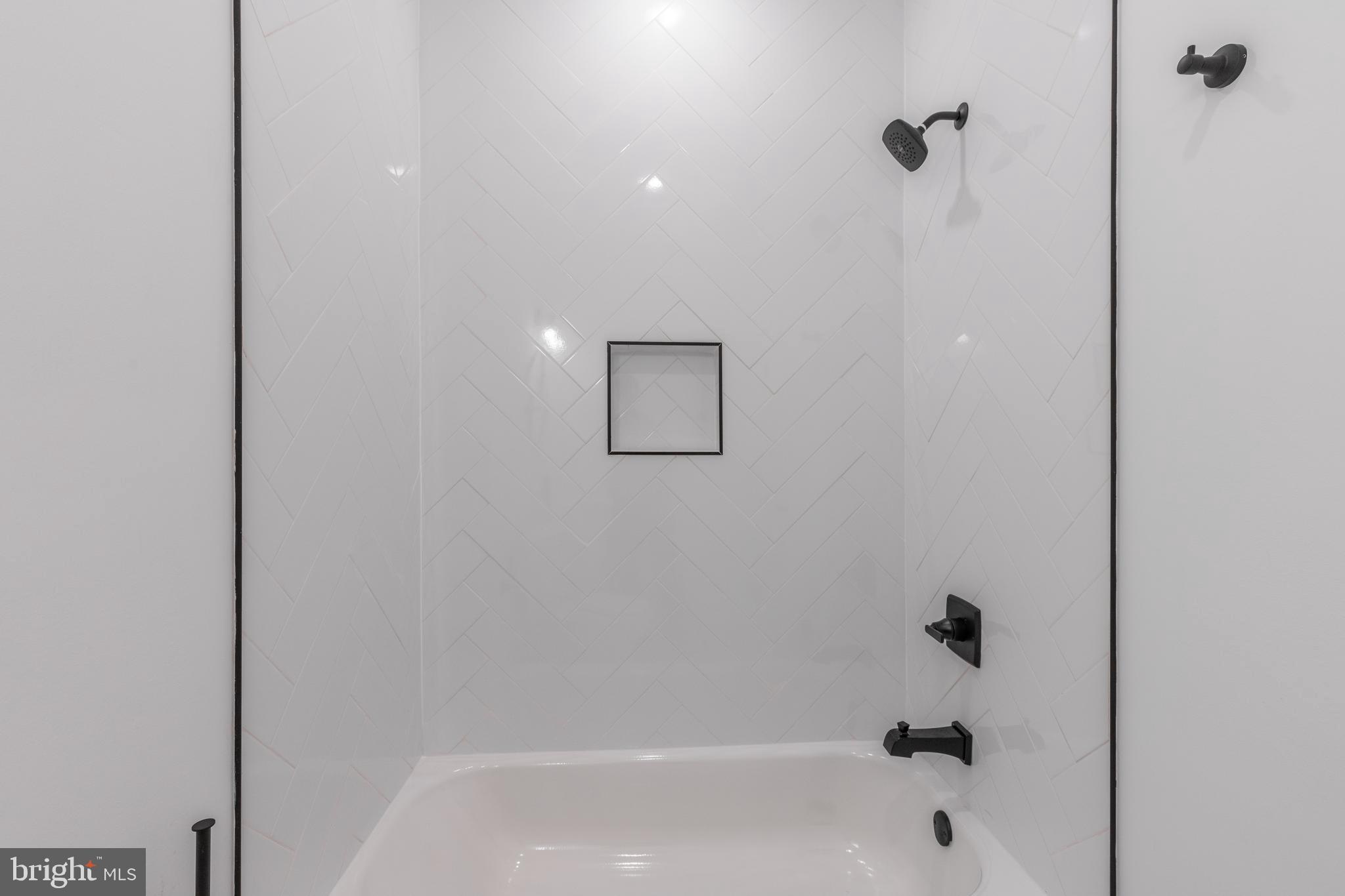 UNIVERSITY CITY - Commercial Sale