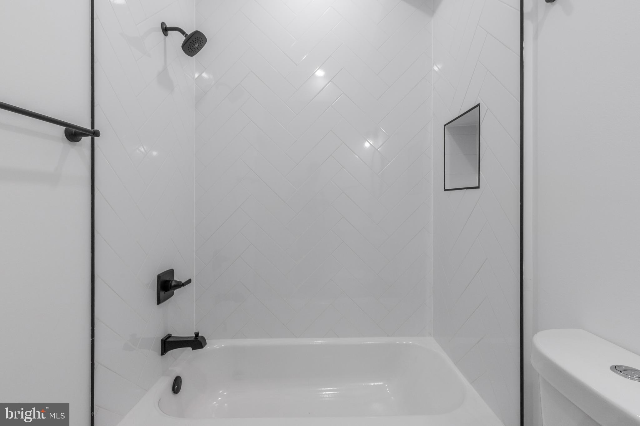 UNIVERSITY CITY - Commercial Sale