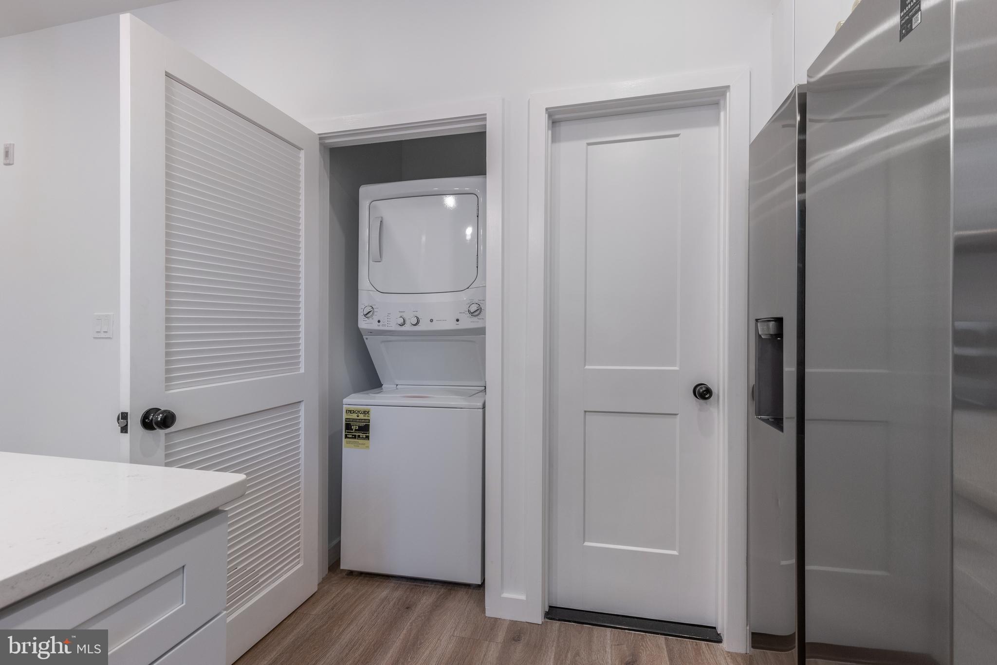 UNIVERSITY CITY - Commercial Sale