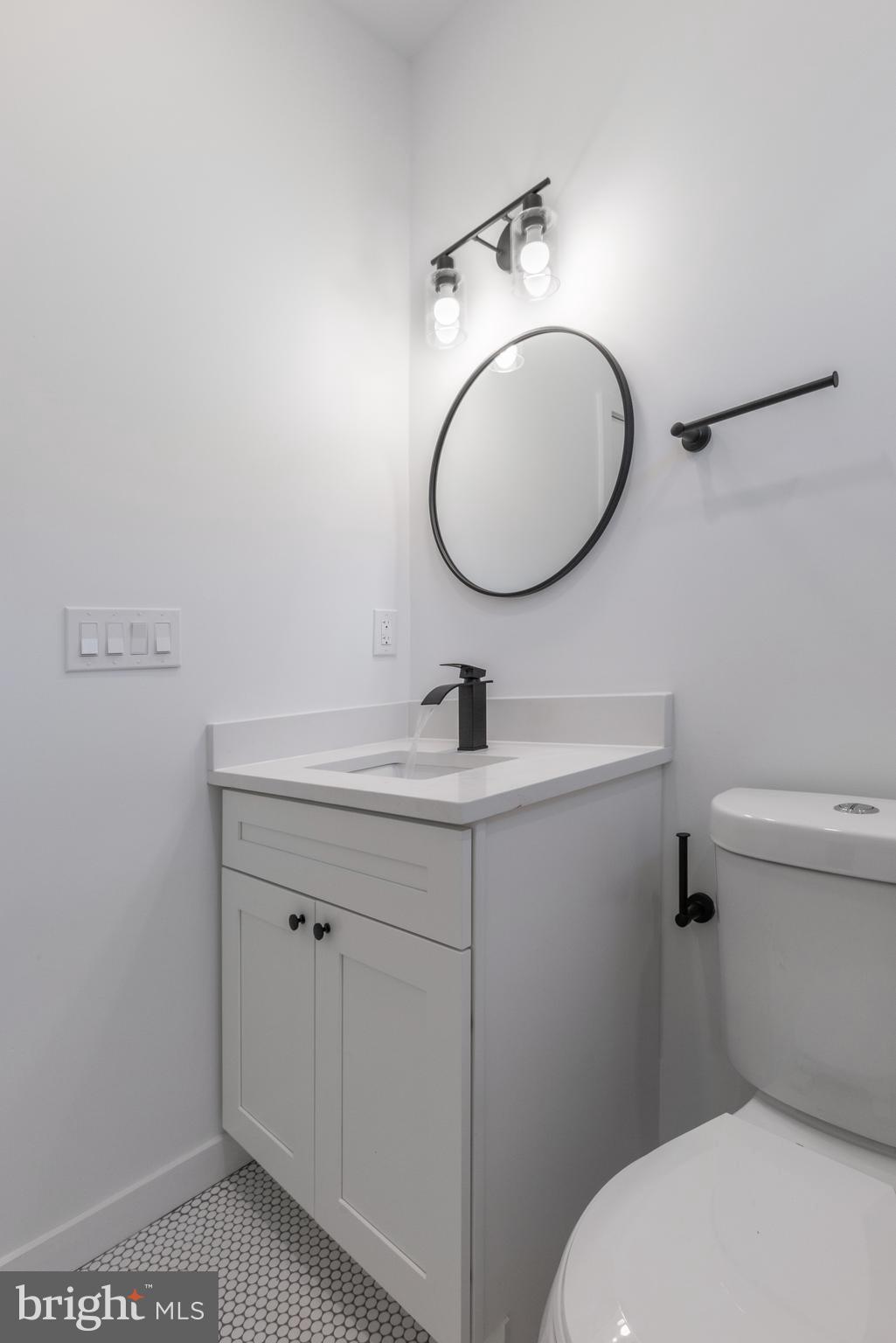 UNIVERSITY CITY - Commercial Sale