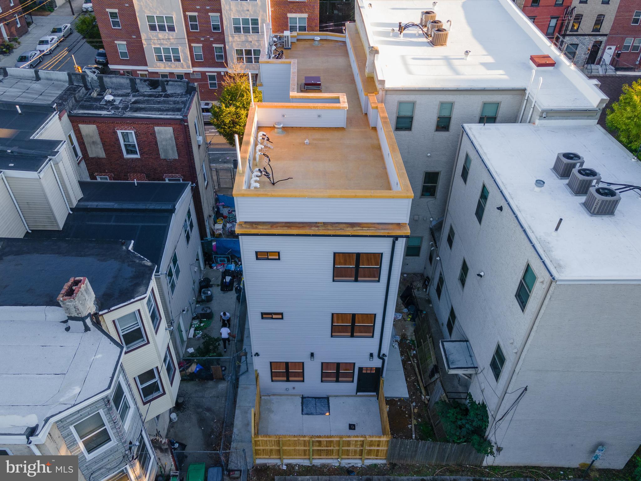 UNIVERSITY CITY - Commercial Sale