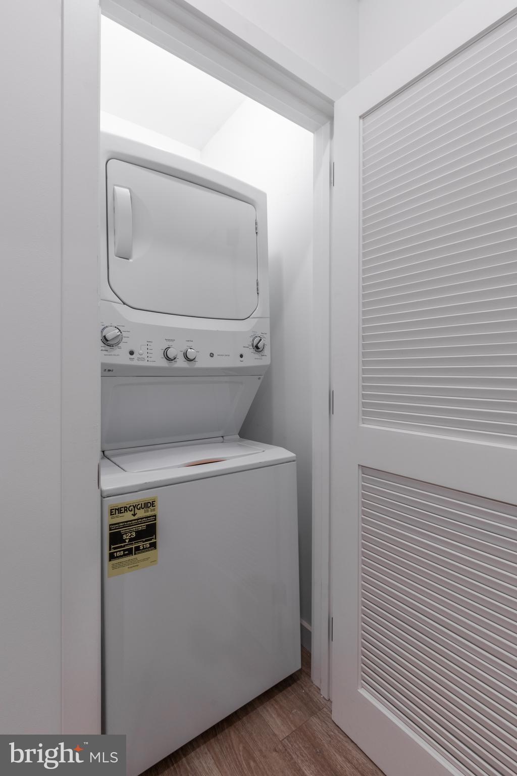 UNIVERSITY CITY - Commercial Sale