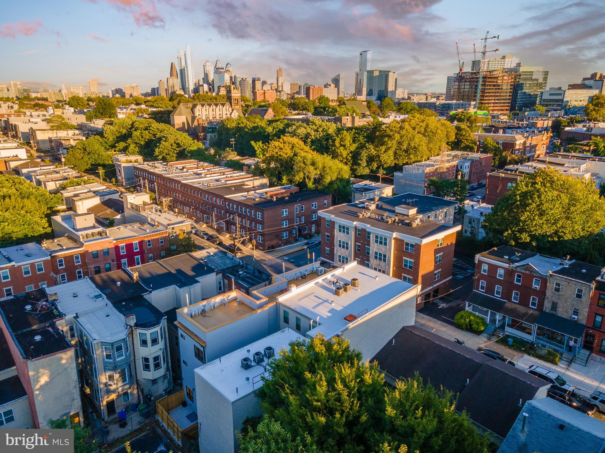 UNIVERSITY CITY - Commercial Sale