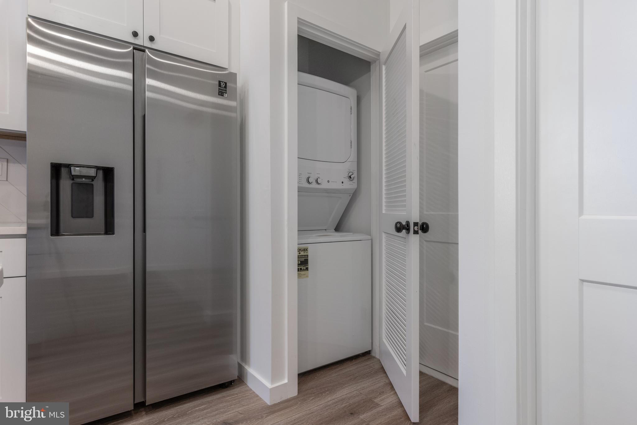 UNIVERSITY CITY - Commercial Sale