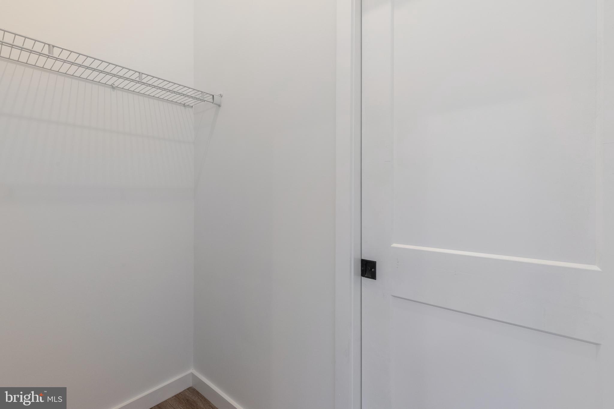 UNIVERSITY CITY - Commercial Sale