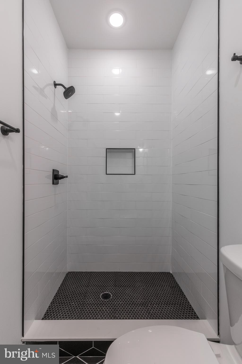 UNIVERSITY CITY - Commercial Sale