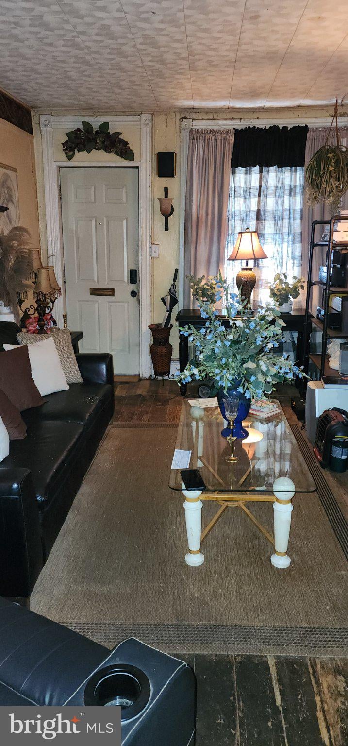 222 S 10TH STREET
