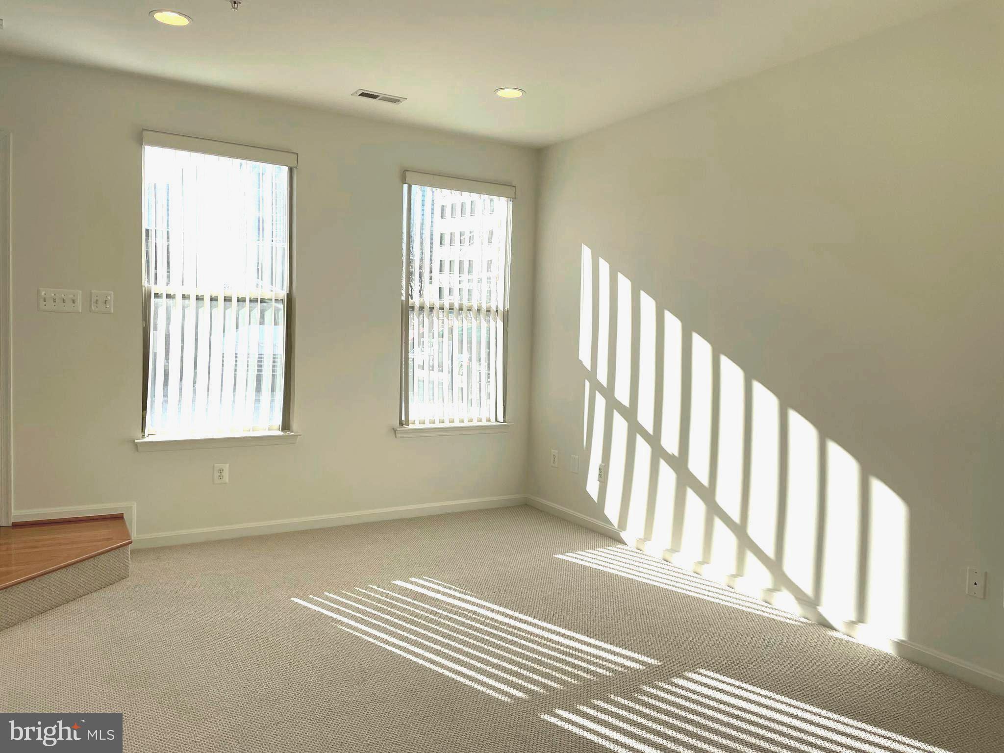 ALBEMARLE SQUARE - Residential