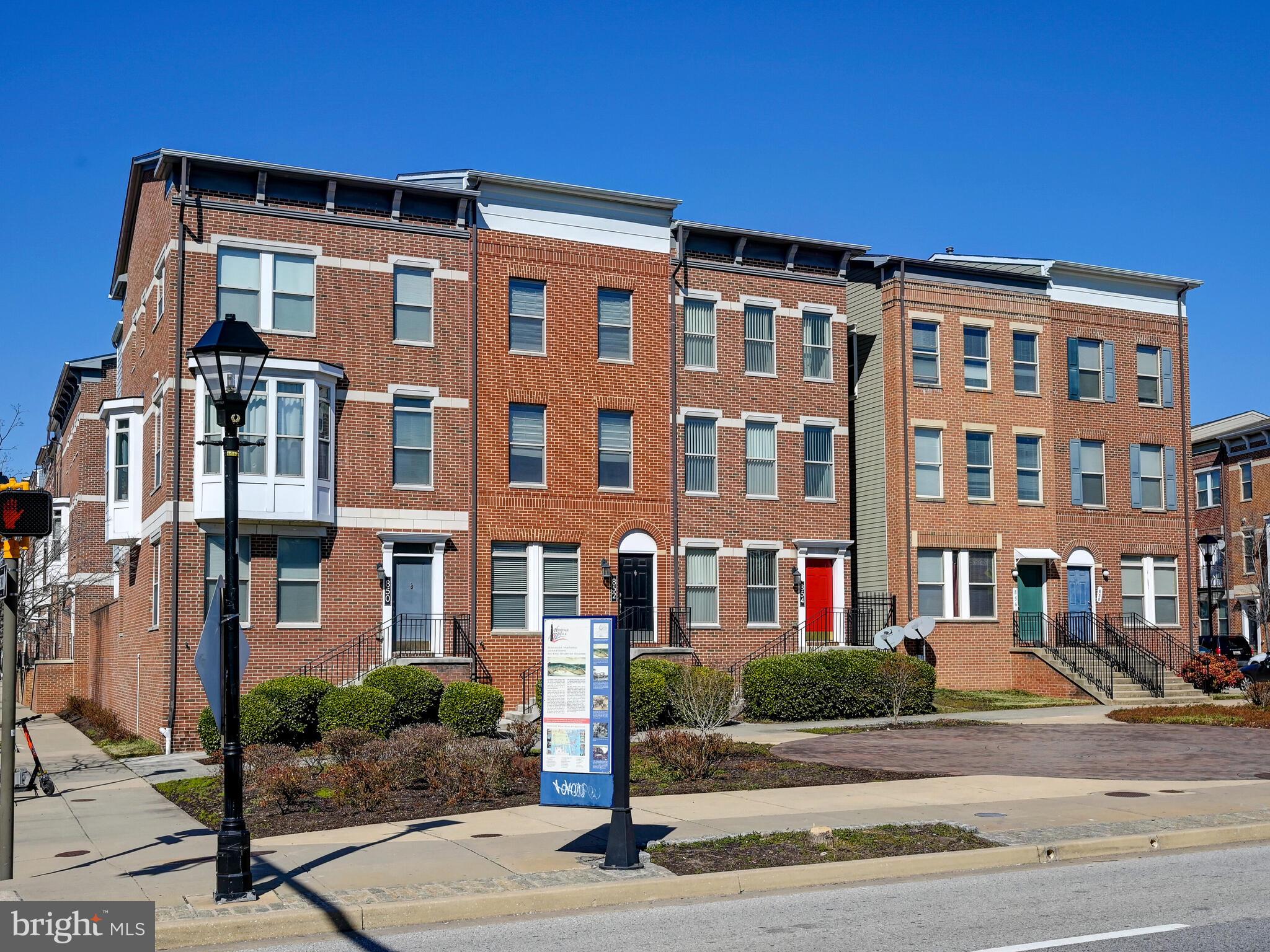 ALBEMARLE SQUARE - Residential