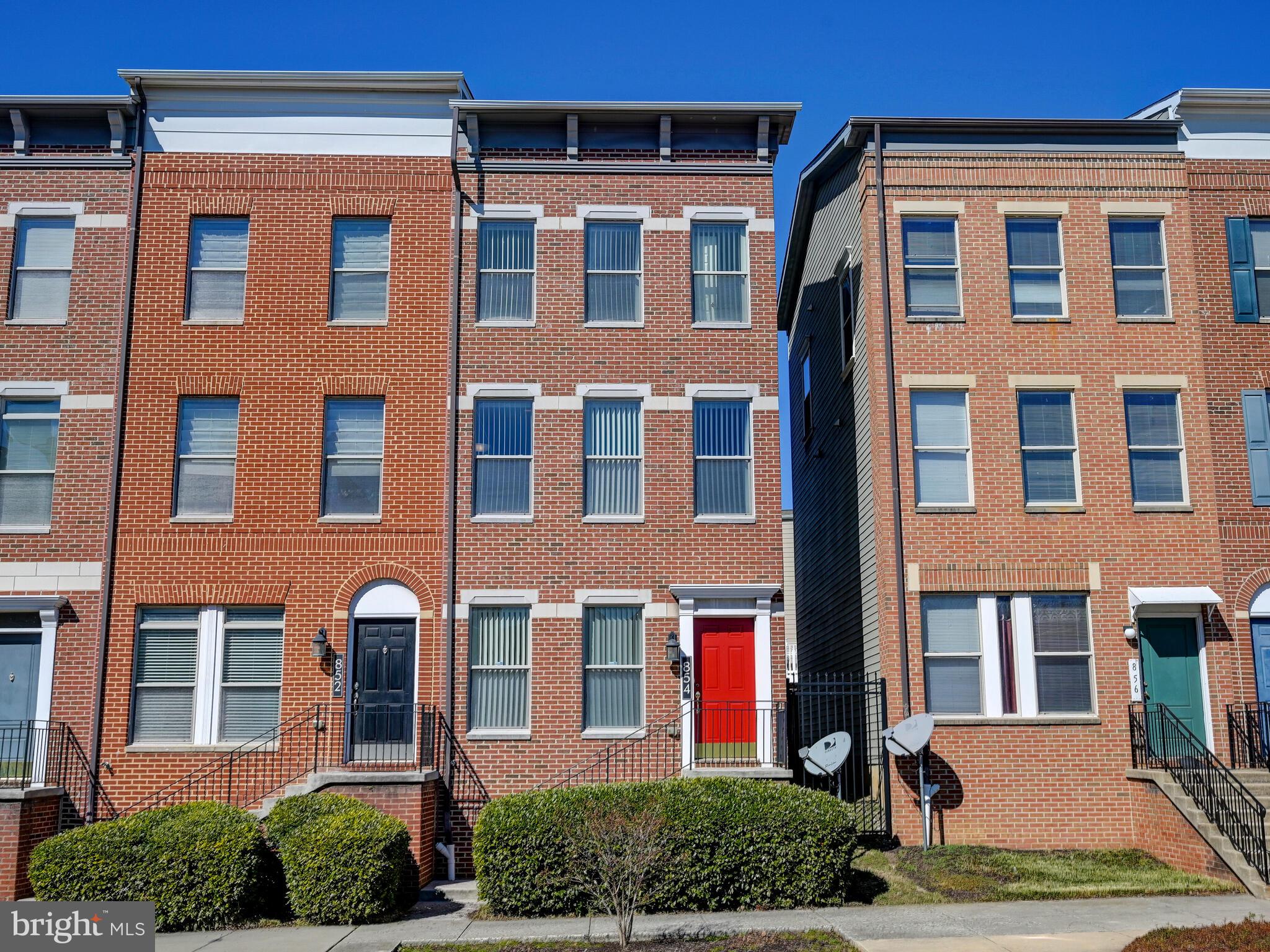 ALBEMARLE SQUARE - Residential