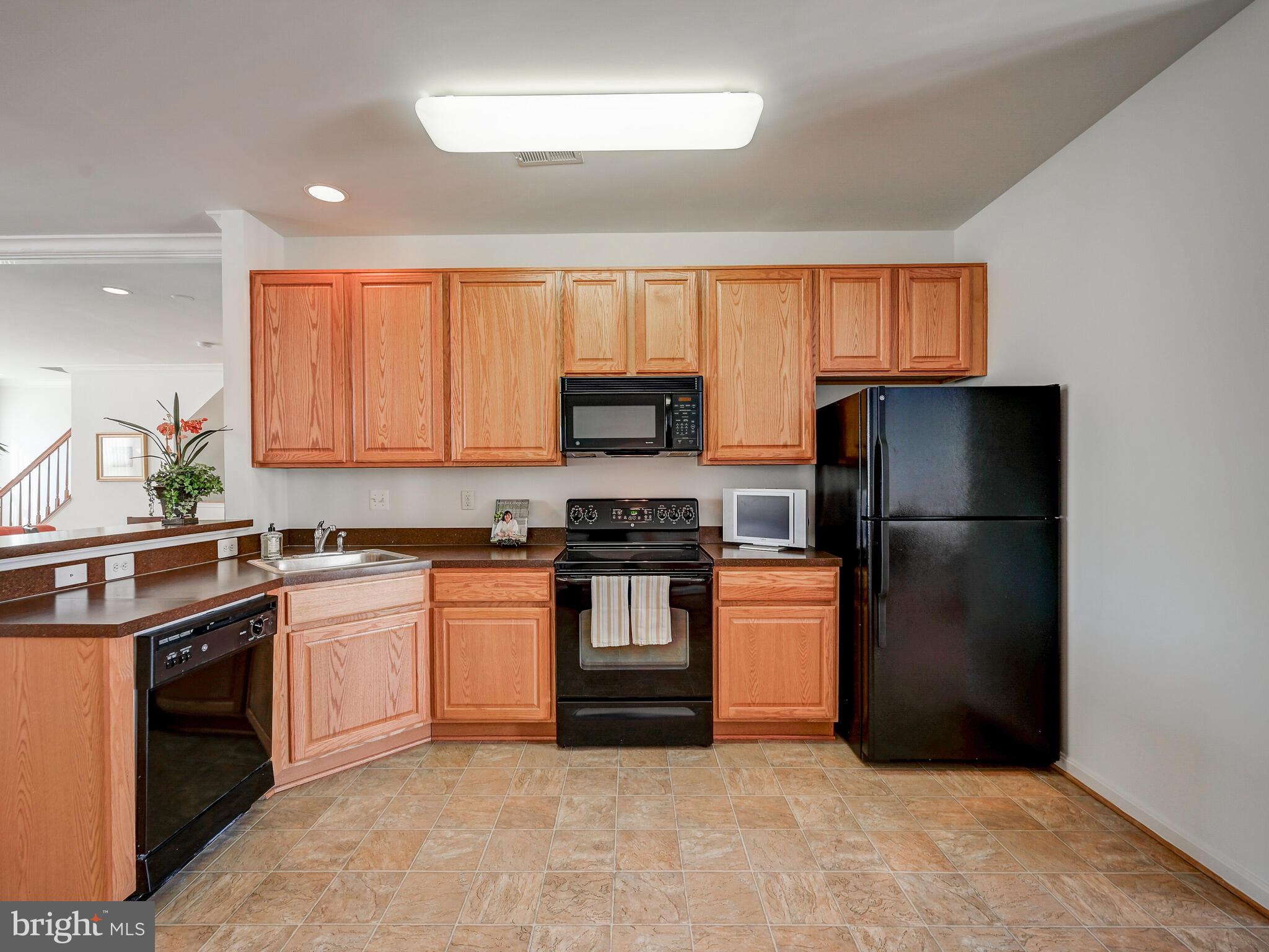 ALBEMARLE SQUARE - Residential