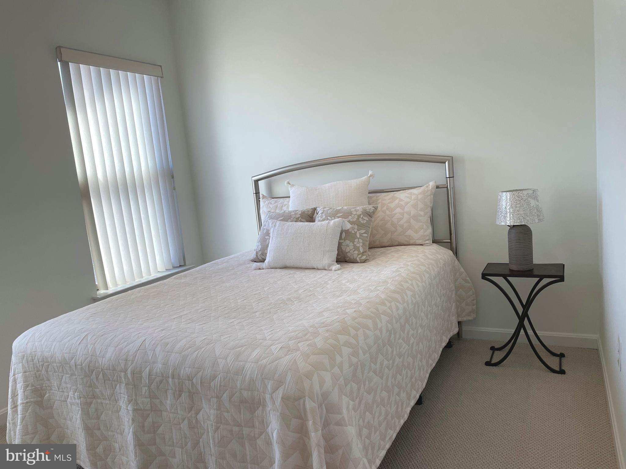 ALBEMARLE SQUARE - Residential