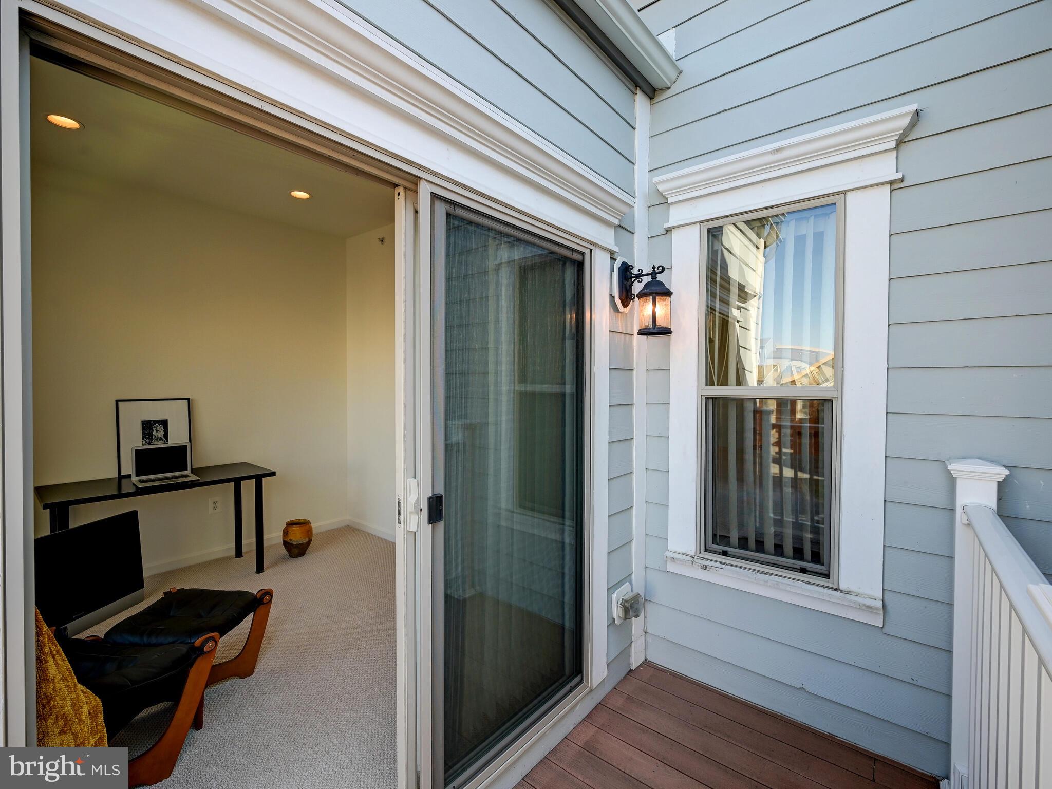 ALBEMARLE SQUARE - Residential