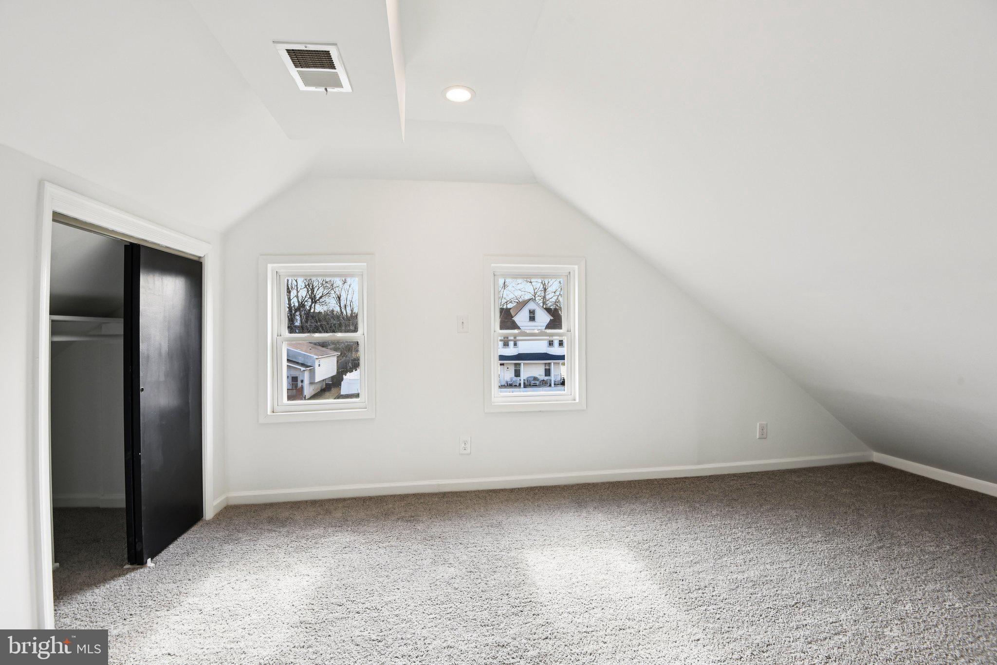 WEST ARLINGTON - Residential