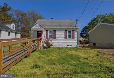Homes For Sale - 159 Belle Ville Ln Ln<br/> WARSAW, VA 22572