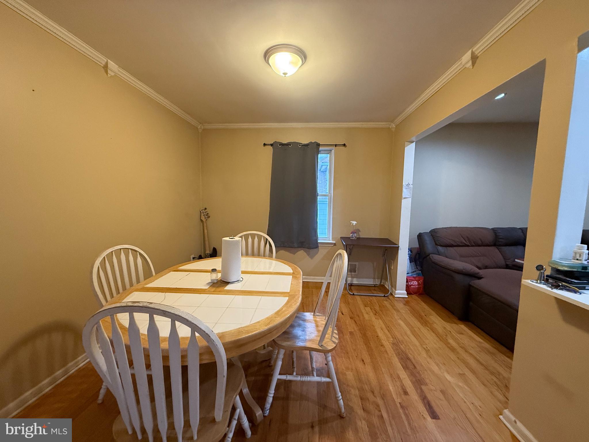 697 JOHNSTONE STREET