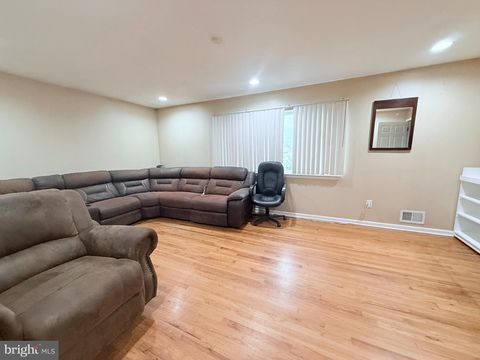 Photo of 697 Johnstone Street, PERTH AMBOY, NJ 08861 (MLS # NJMX2010466)