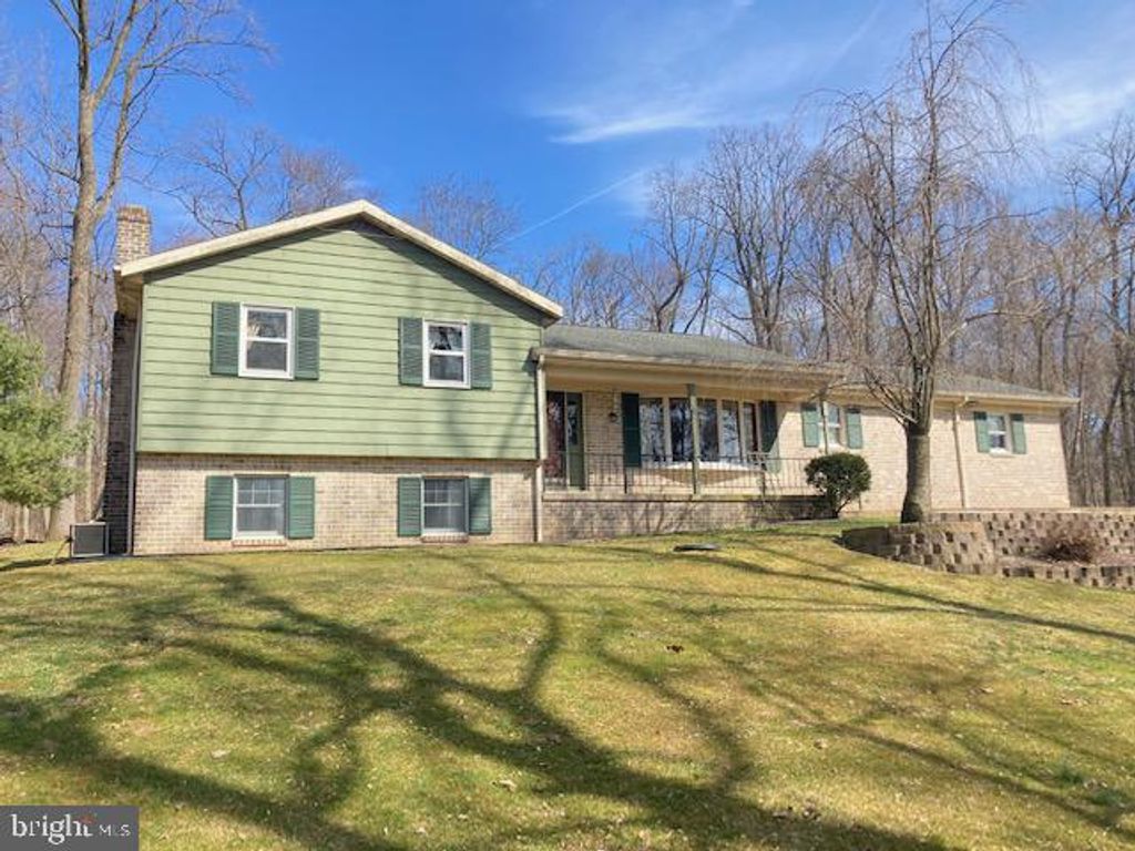 Photo of 2323 LAUREL TOP CIR, NARVON, PA 17555 (MLS # PALA2032820)