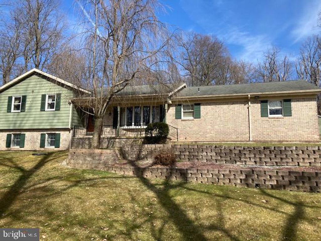 Photo of 2323 LAUREL TOP CIR, NARVON, PA 17555 (MLS # PALA2032820)
