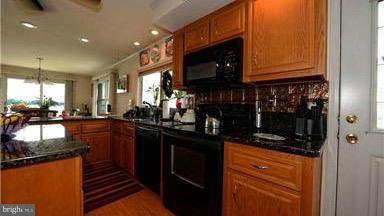 HYDE PARK - Residential