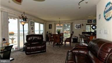 HYDE PARK - Residential