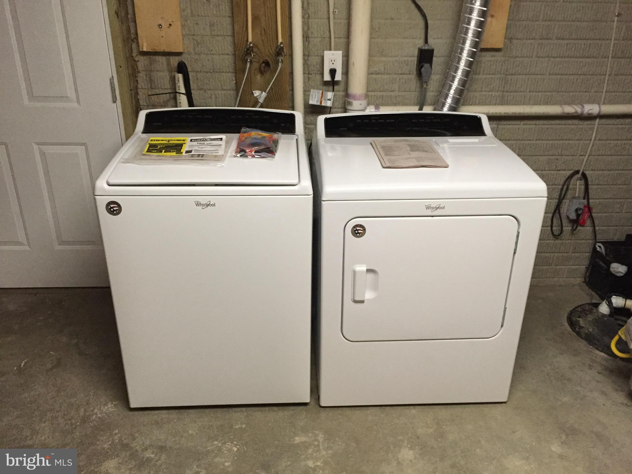 WOODWARD SQUARE - Residential