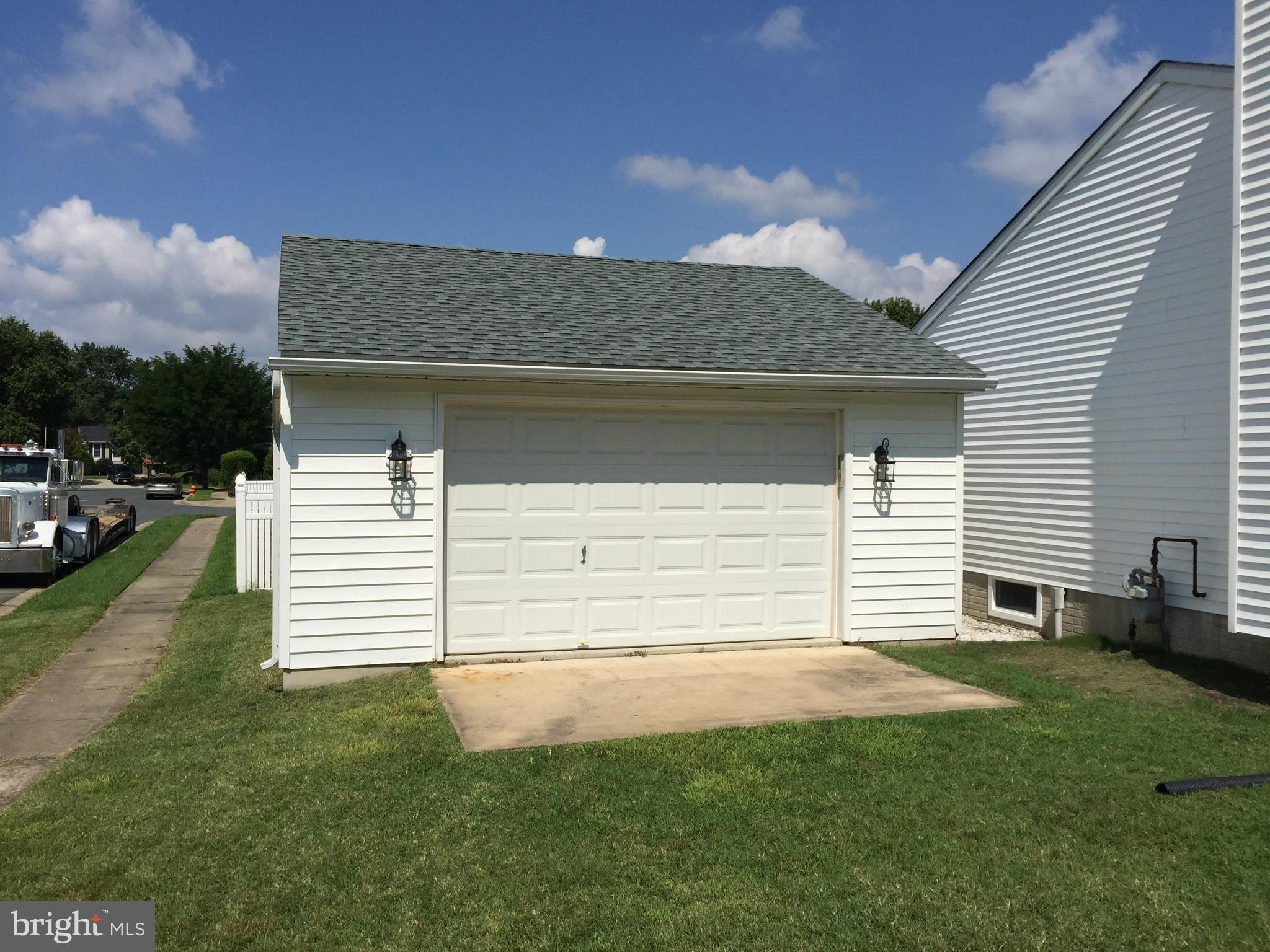 WOODWARD SQUARE - Residential